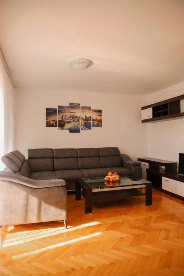 Penthouse Panorama Apartment ชาพลินา ภายนอก รูปภาพ